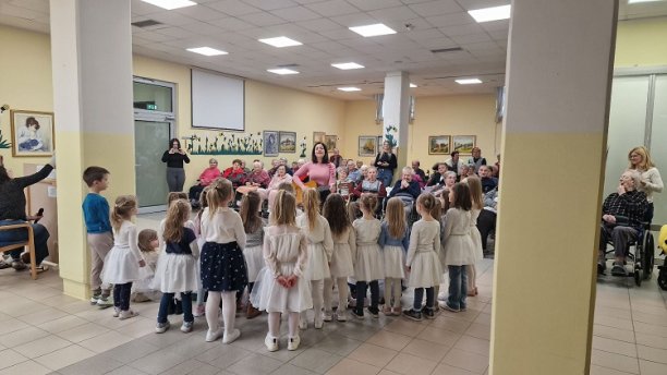 MEDGENERACIJSKO POVEZOVANJE OTROK IN STAROSTNIKOV