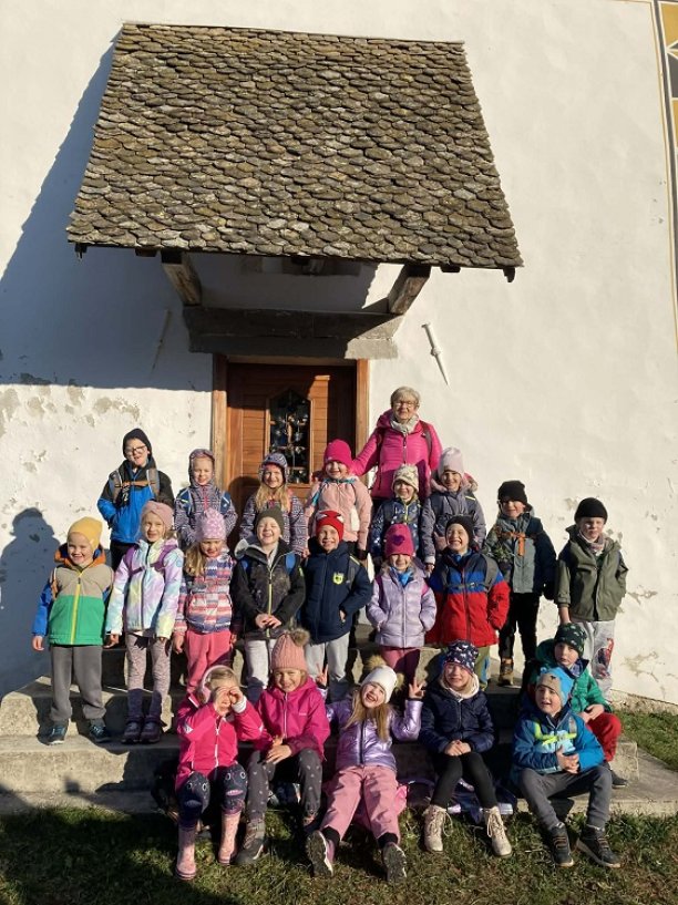 CICI PANINCI RAZISKUJEJO GOZDNE POTI