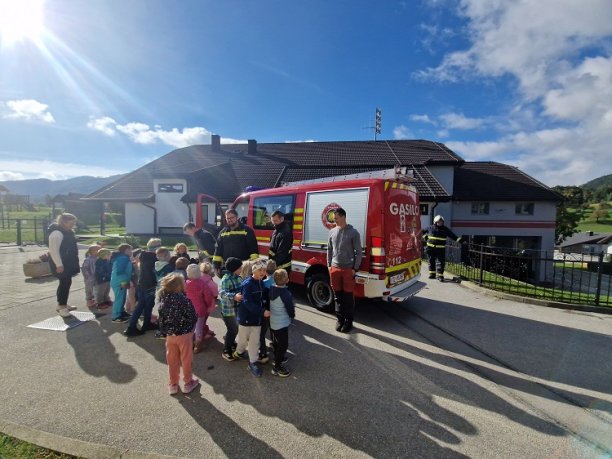 EVAKUACIJA IN OBISK GASILCEV V VRTCU STRANICE